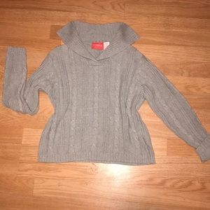 Liz Claiborne grey cable knit sweater